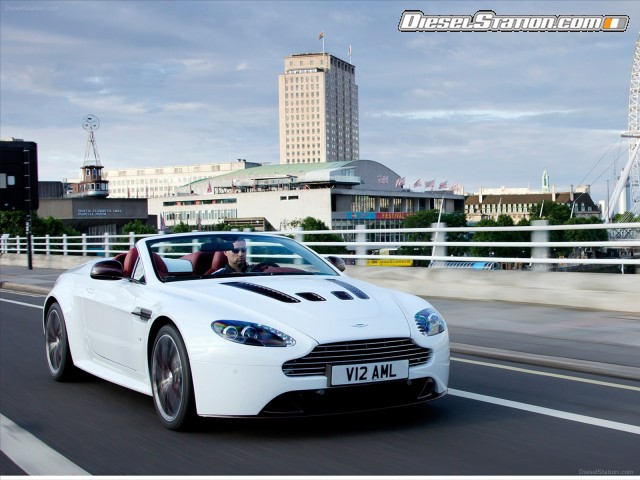 Aston Martin V12 Vantage Roadster 2013 Picture #1 Aston Martin V12 Vantage Roadster 2013 Picture #1